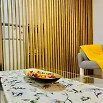 Modern & Cozy Apartment In Center - Walk Everywhere - Parking Available Sarajevo