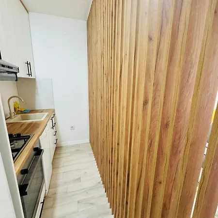 Modern & Cozy In Center - Walk Everywhere - Parking Available Σαράγεβο