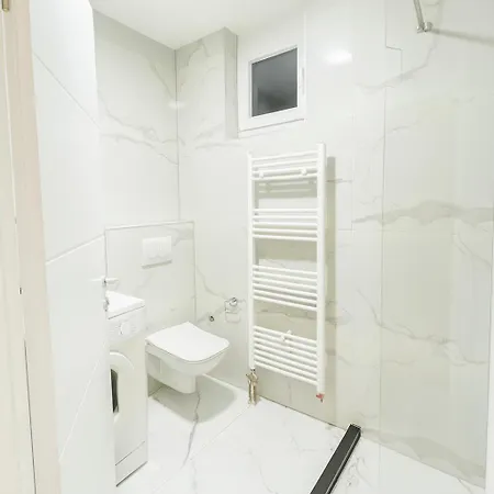 Modern & Cozy In Center - Walk Everywhere - Parking Available Διαμέρισμα