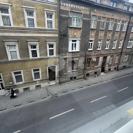 Modern & Cozy In Center -walk Everywhere Daire Saraybosna