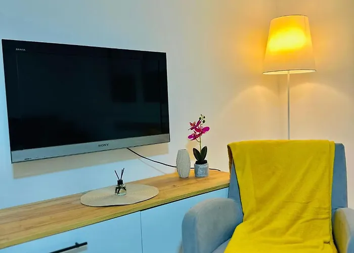 Modern & Cozy In Center -walk Everywhere Daire