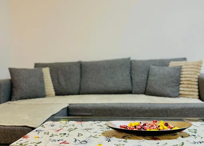 Modern & Cozy In Center -walk Everywhere * Saraybosna