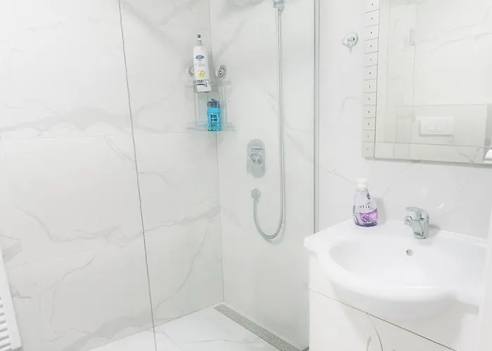 Apartment Modern & Cozy In Center -walk Everywhere Sarajevo