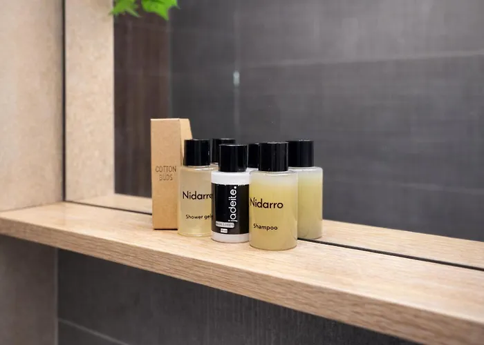 Modern & Cozy In Center -walk Everywhere *